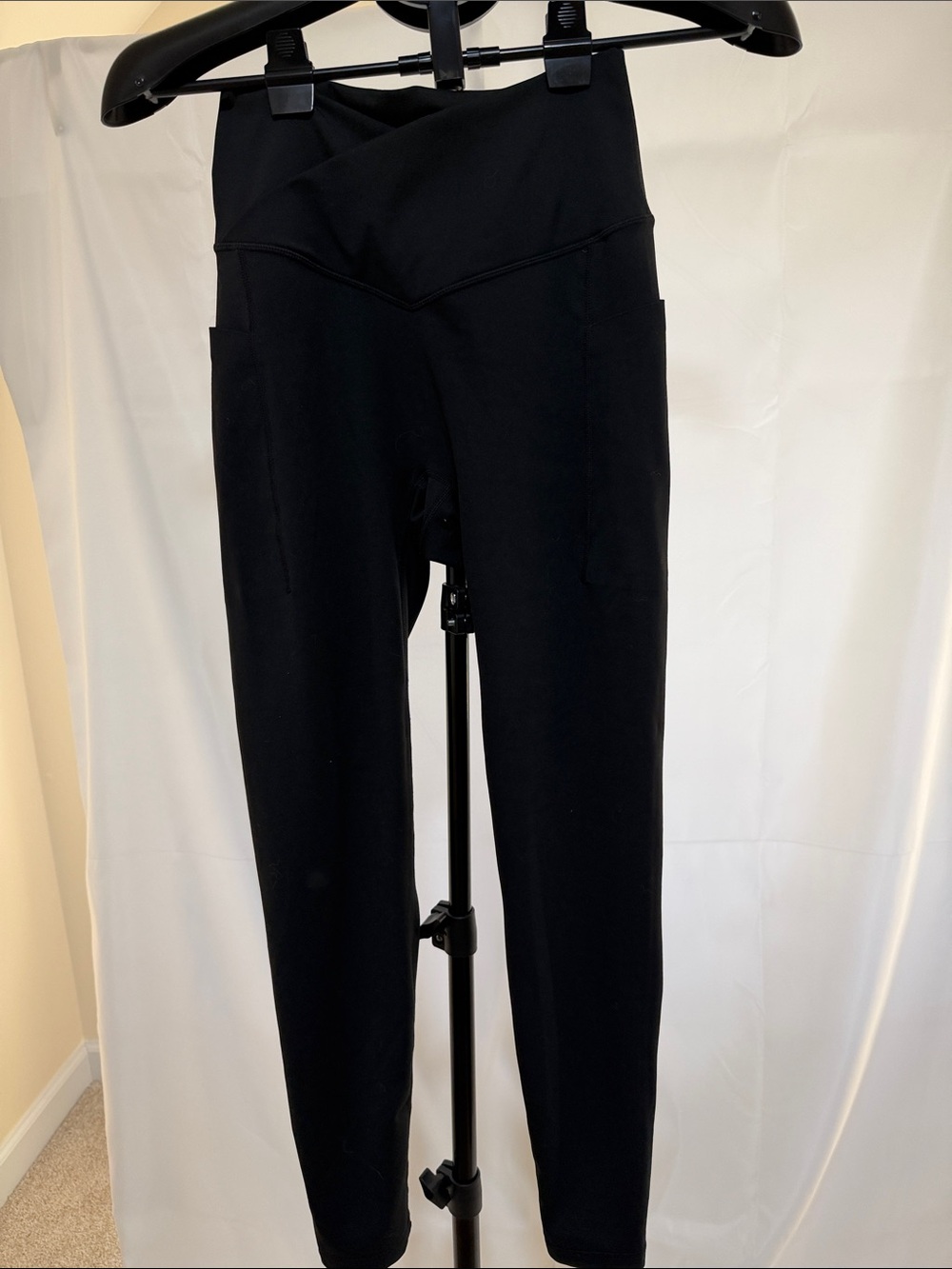 Pop Flex active crisscross hourglass leggings